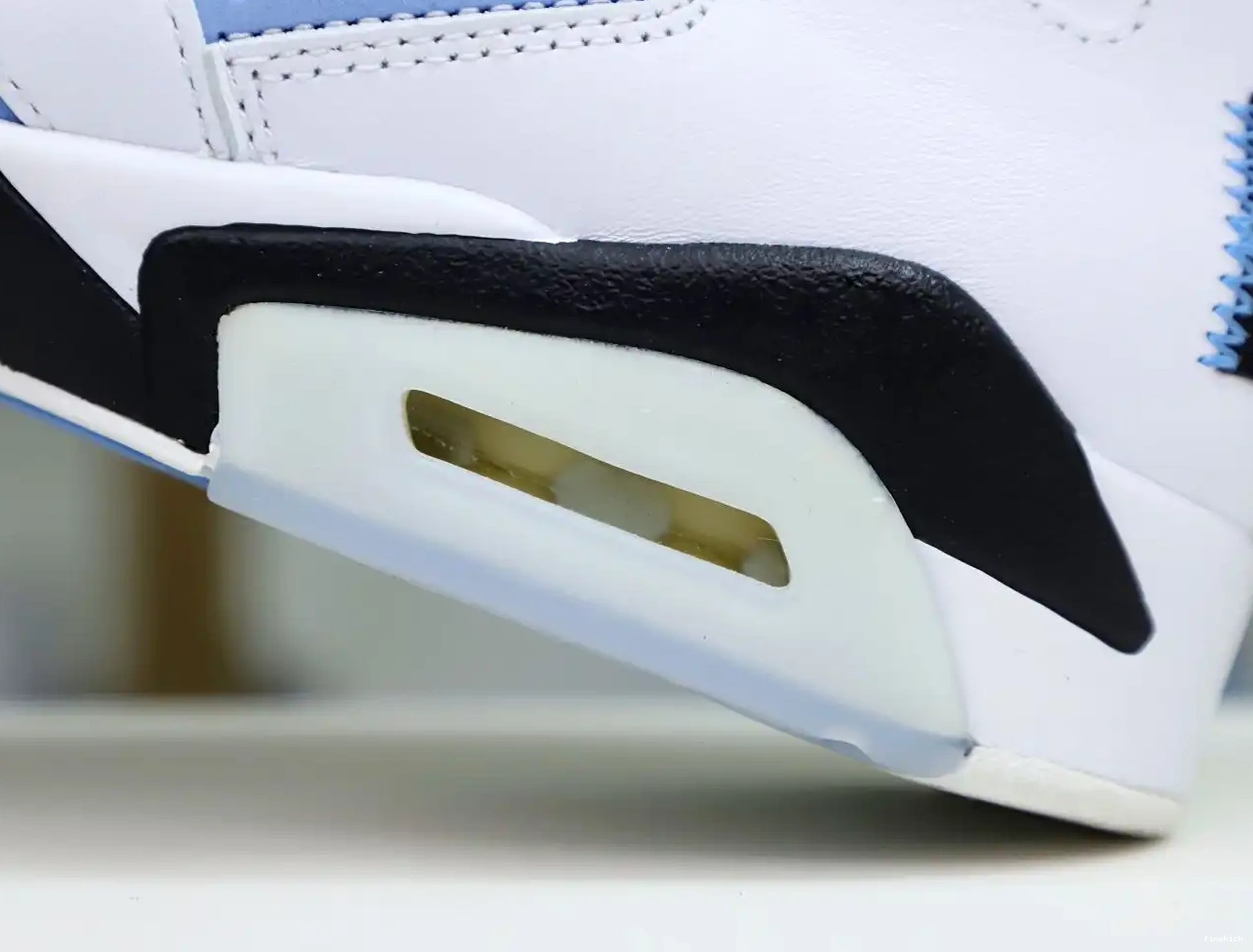 AIR 'UNC HOME' 6 RETRO JORDAN 0420